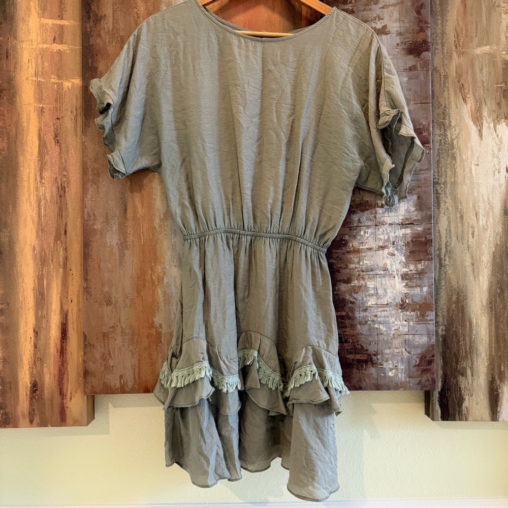 Selfie Leslie Sage Green Ruffle Fringe Mini Dress Womens XS Elastic Waist Boho